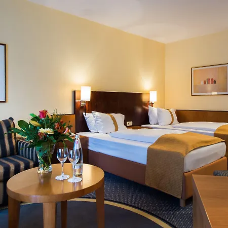 Mitte 4*