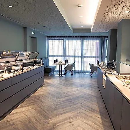 Hotel Mitte 4*